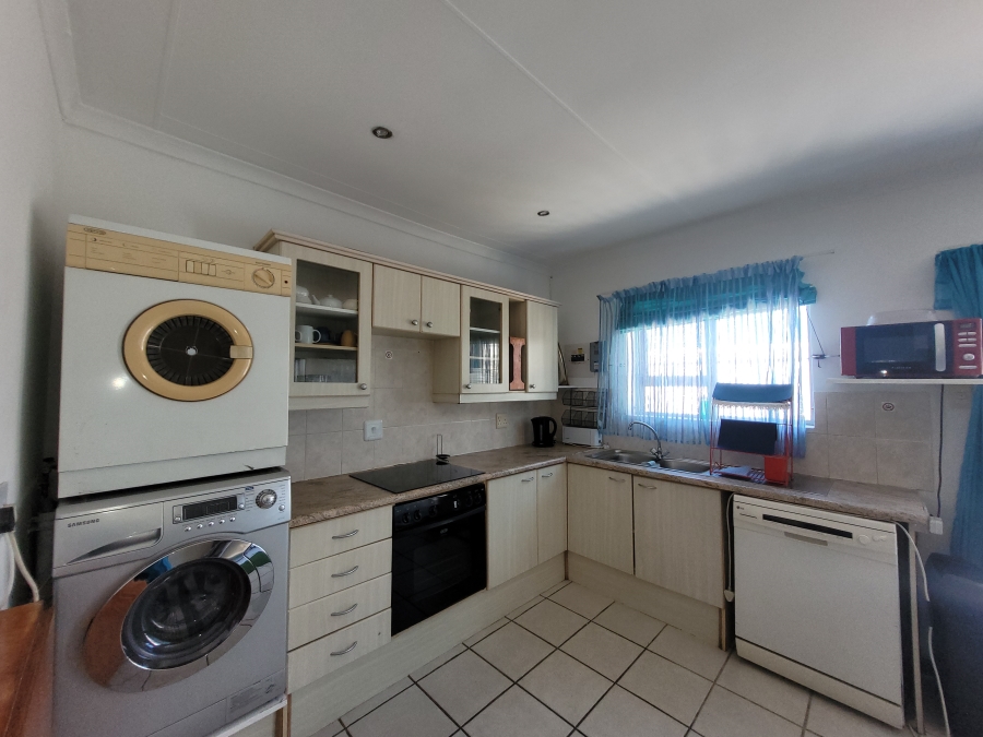 To Let 2 Bedroom Property for Rent in Jeffreys Bay Central Eastern Cape